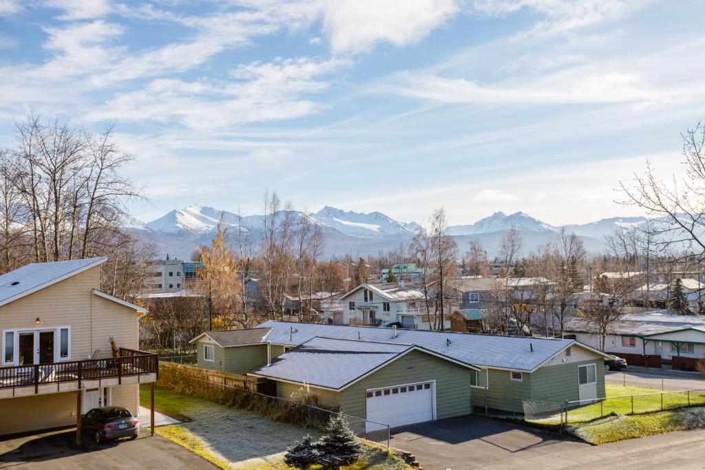 Midtown Anchorage Basecamp - Image 6