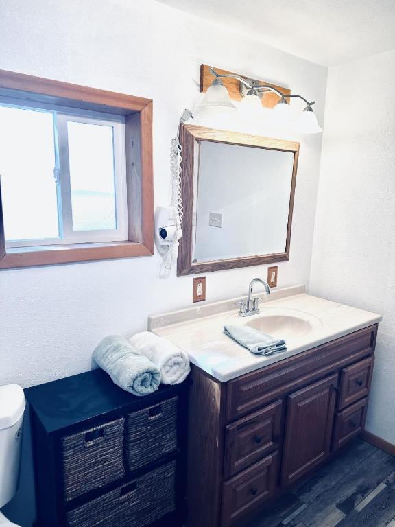Paradise Suites The Wolf Den - Image 8