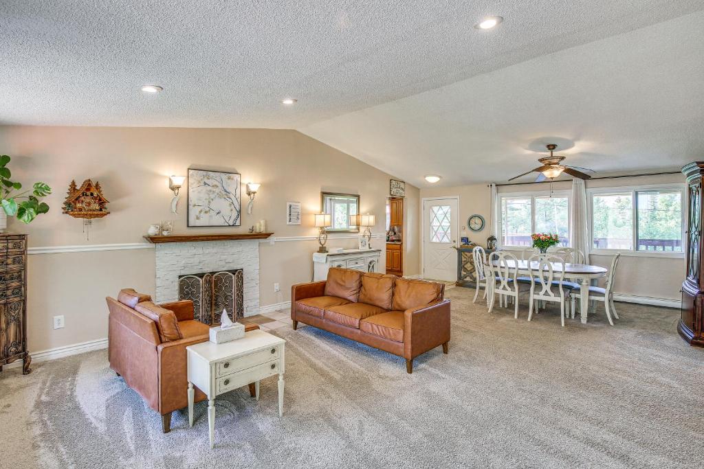 Spacious Eagle River Escape with Hot Tub and Views! - Image 4