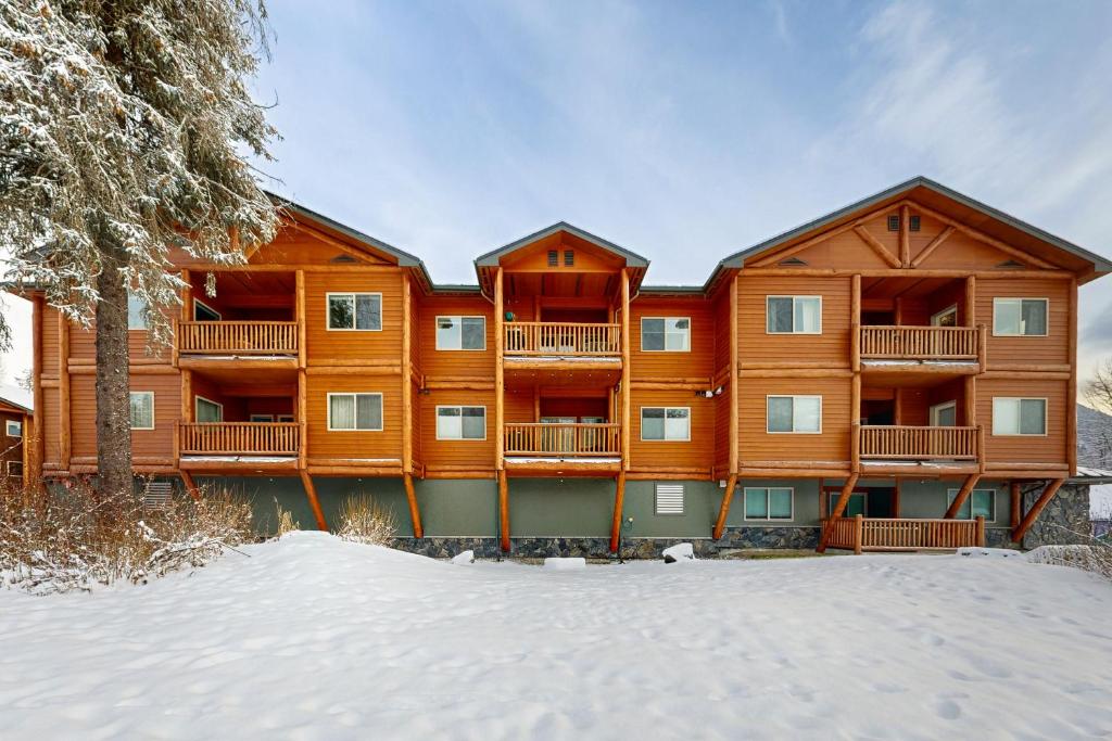 Hightower Hideaway - Image 6