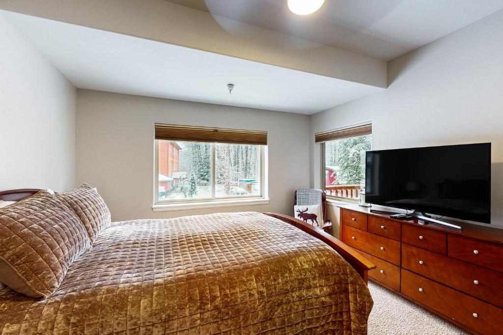 Hightower Hideaway - Image 5