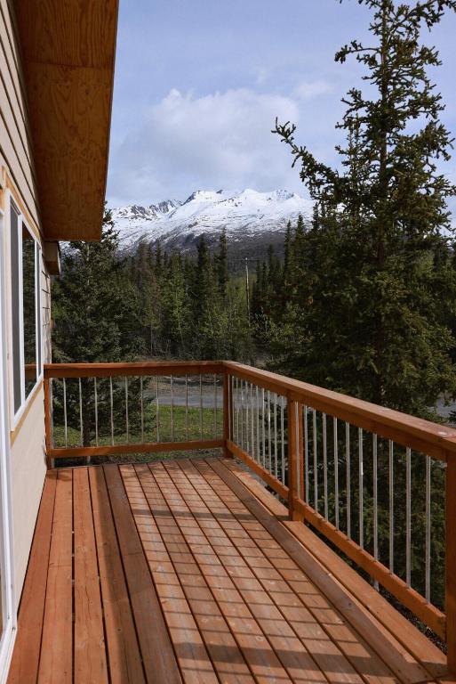 Knik Wilderness Getaway - Image 8