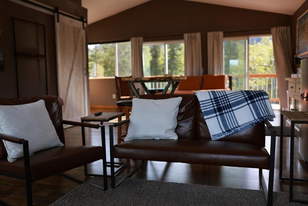 Knik Wilderness Getaway - Image 7