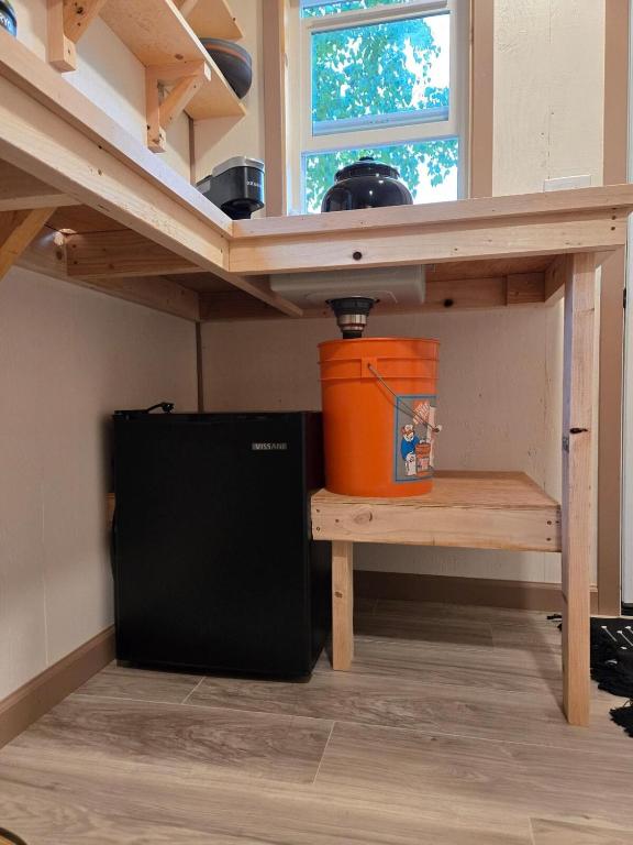 Highway HotTub Hideaway Bunkbed sleeps two - Image 5