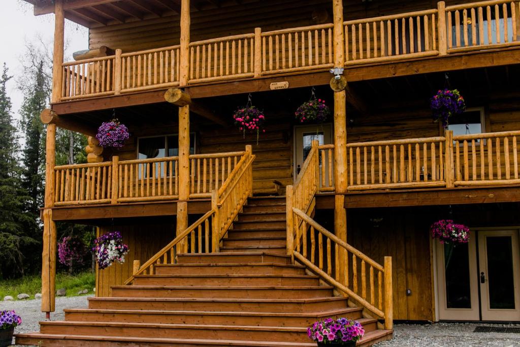 Alaska Knotty Pine B&B - Image 7
