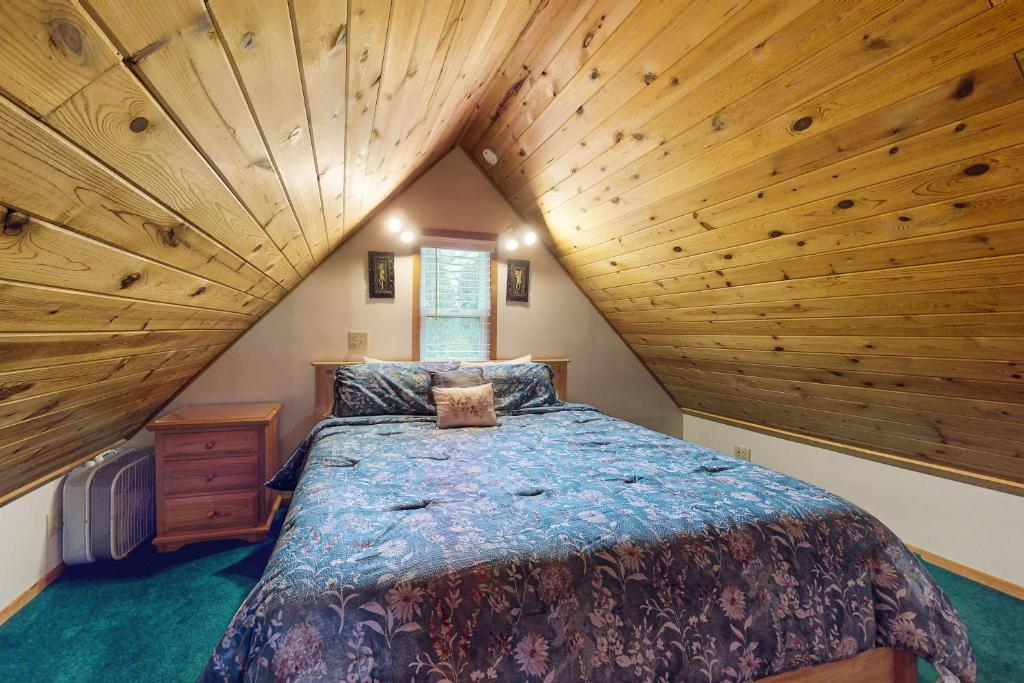 Christina Cabin - Image 7