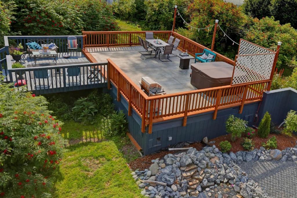 Hot Tub (Jacuzzi) - Photo 3