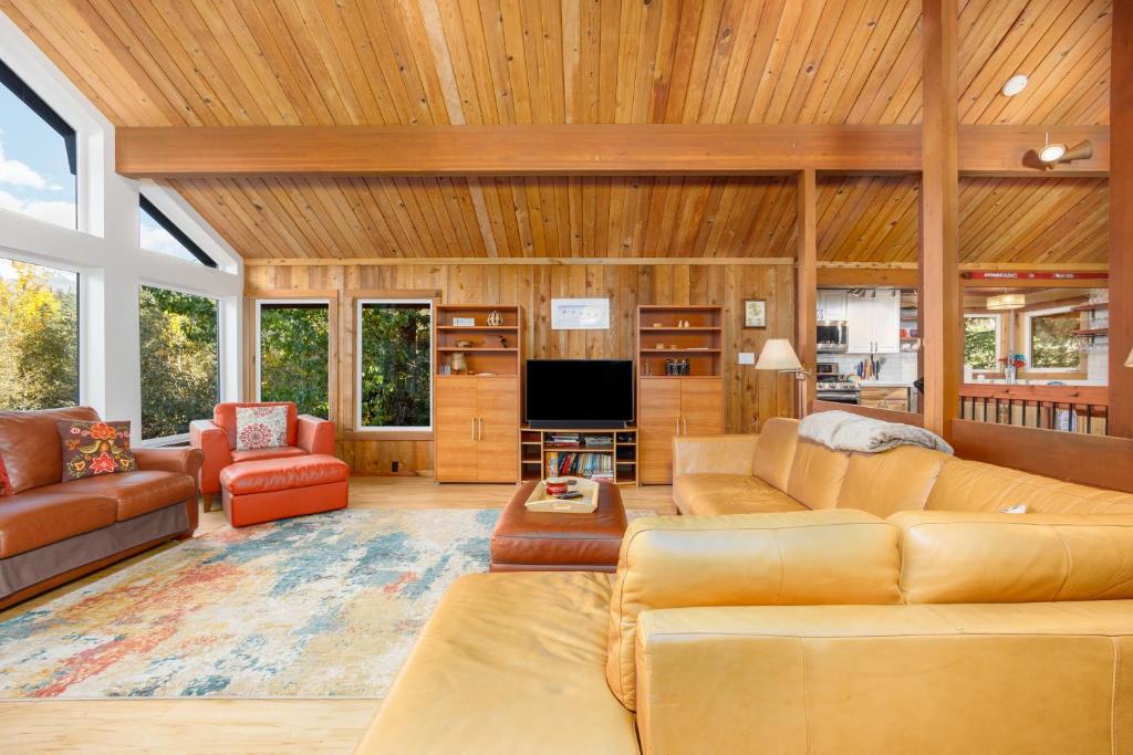 Moose Meadow Chalet - Image 5