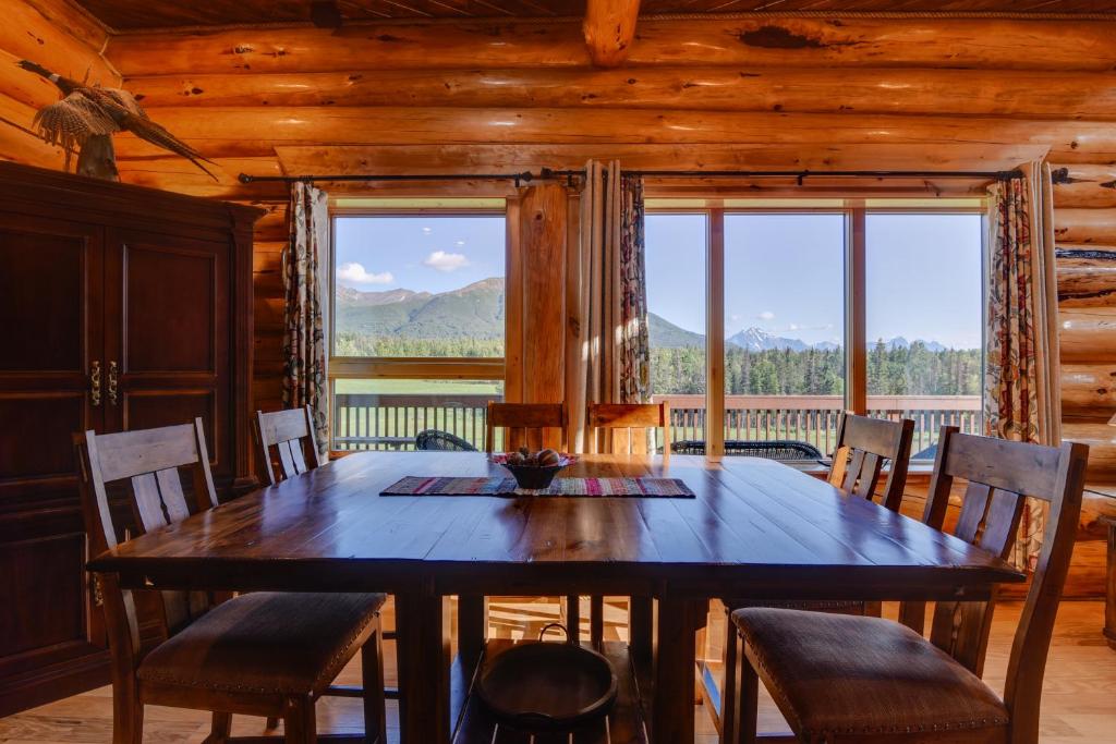 Legacy Mountain Lodge on 40-Acre Ranch with Views! - Image 4
