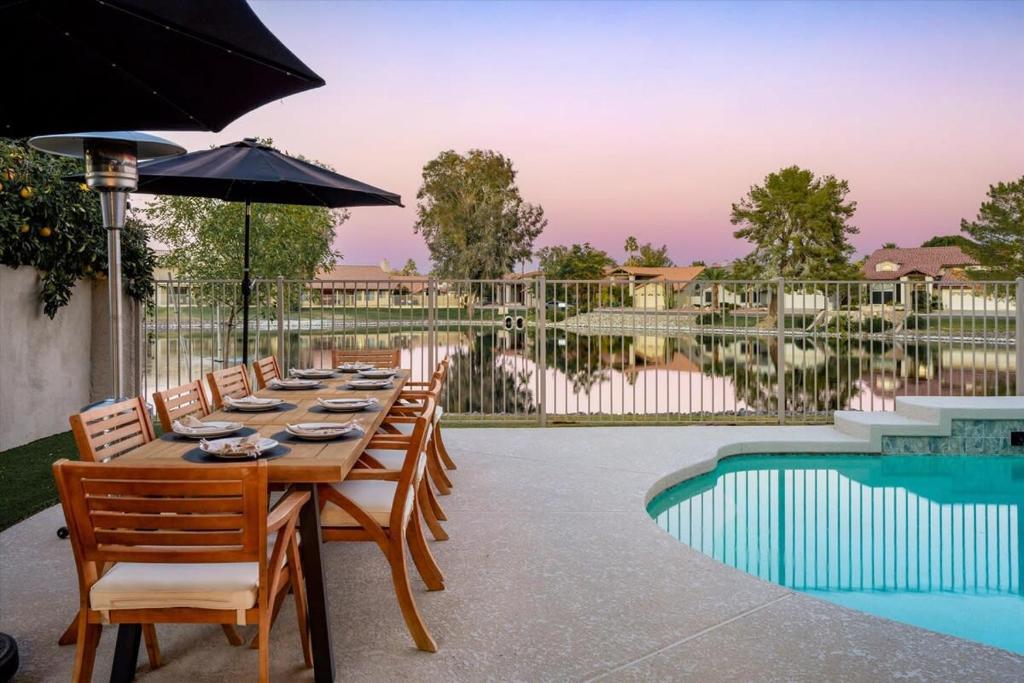 Lakeside Views The Clubhouse at Arrowhead Pool - Image 5