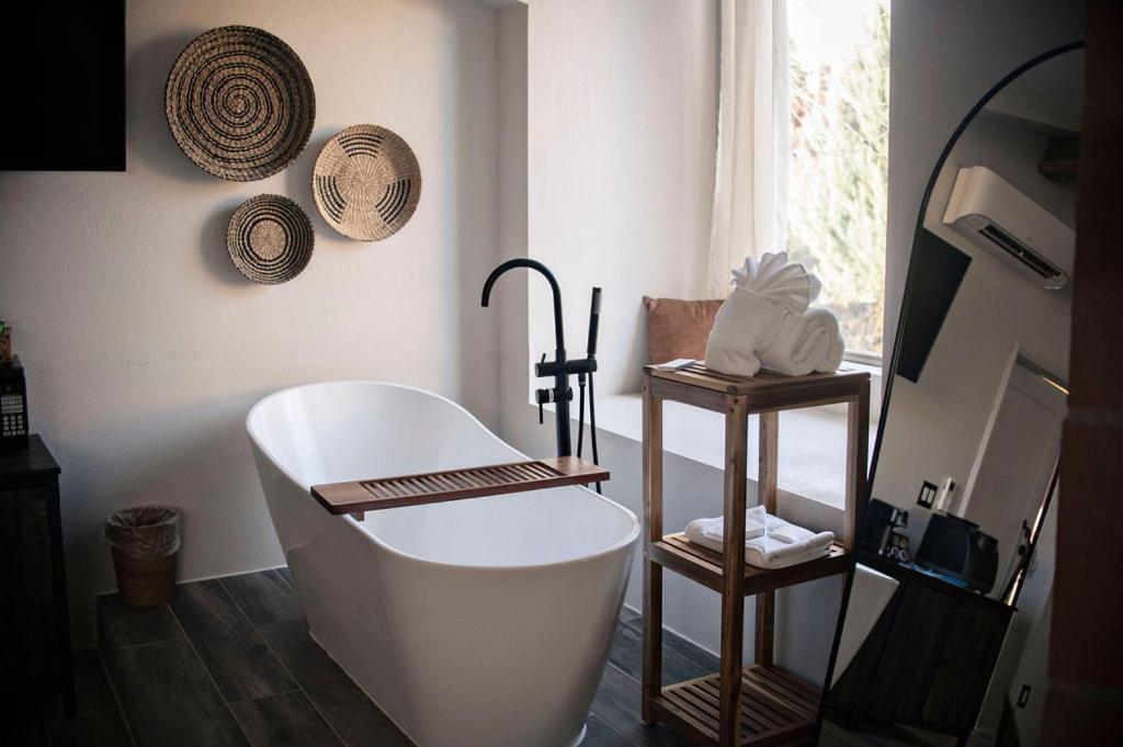 Hot Tub (Jacuzzi) - Photo 6