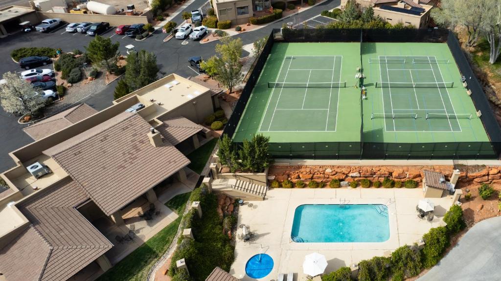 Hot Tub (Jacuzzi) - Photo 3