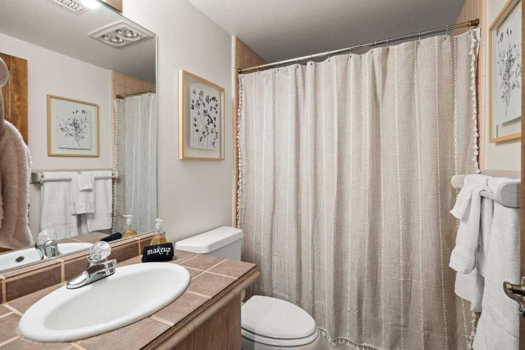 Hot Tub (Jacuzzi) - Photo 3