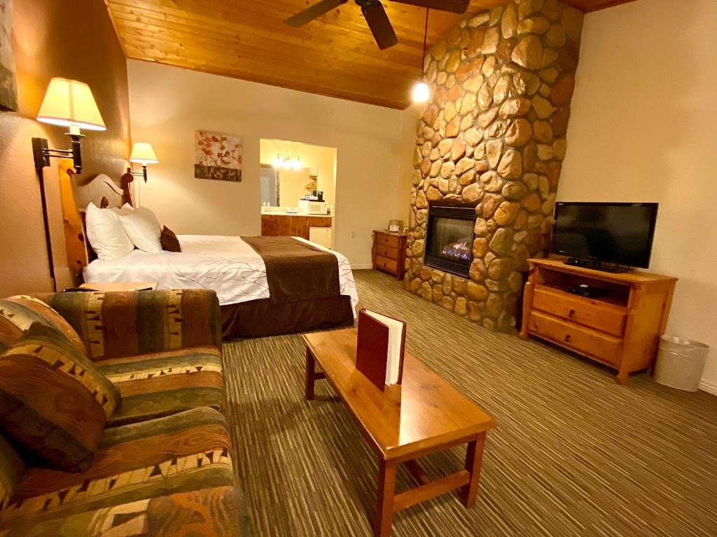 Majestic Mountain Inn - Image 6