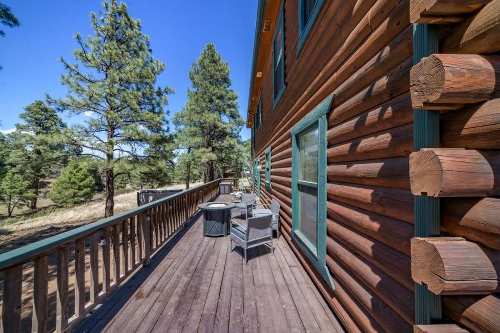 Hot Tub (Jacuzzi) - Photo 3