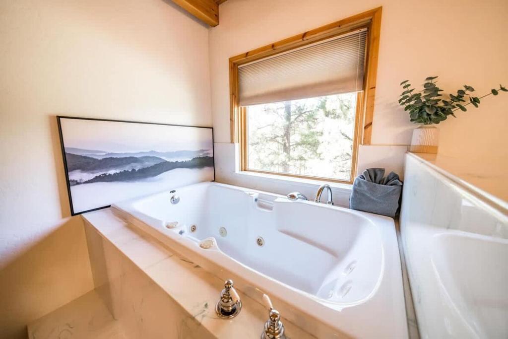 Hot Tub (Jacuzzi) - Photo 6