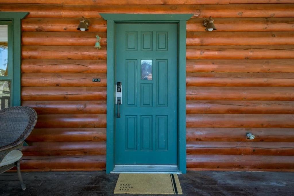 Spacious Cozy Cabin Retreat on 5-Acres with HotTub - Image 7