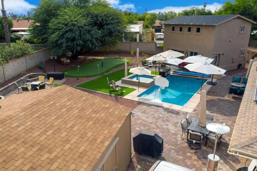 Hot Tub (Jacuzzi) - Photo 7