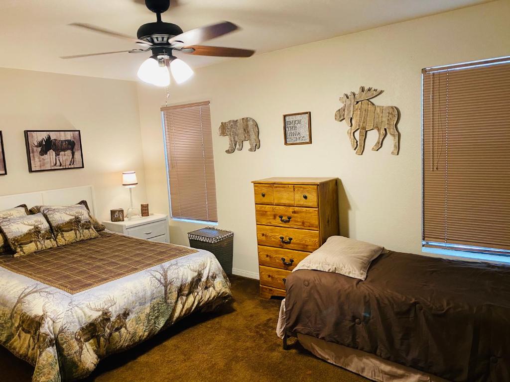 2BR Gated Escape With A Pool And Walk to Dining and Trails - Image 8