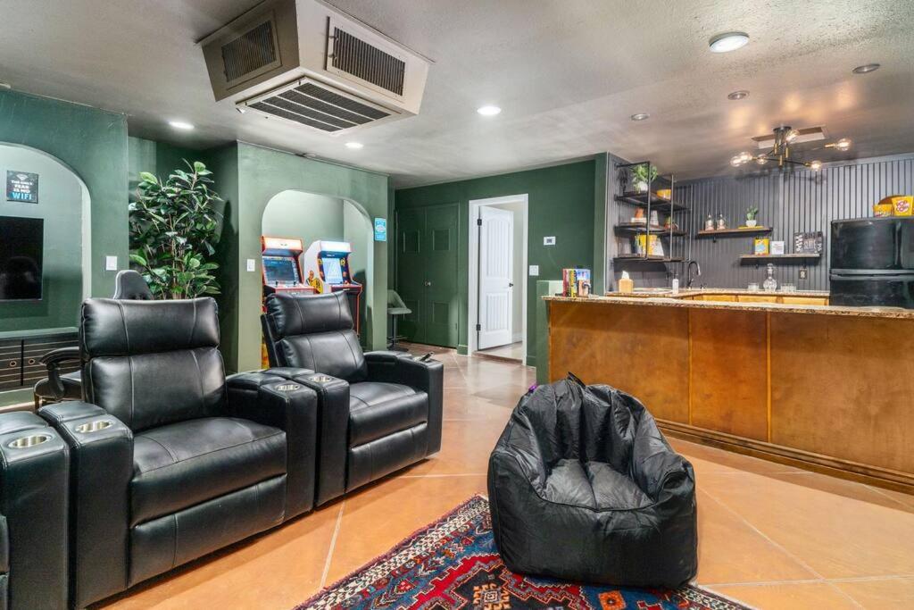 Tucasa - Private Backyard Resort - Theater - Image 7