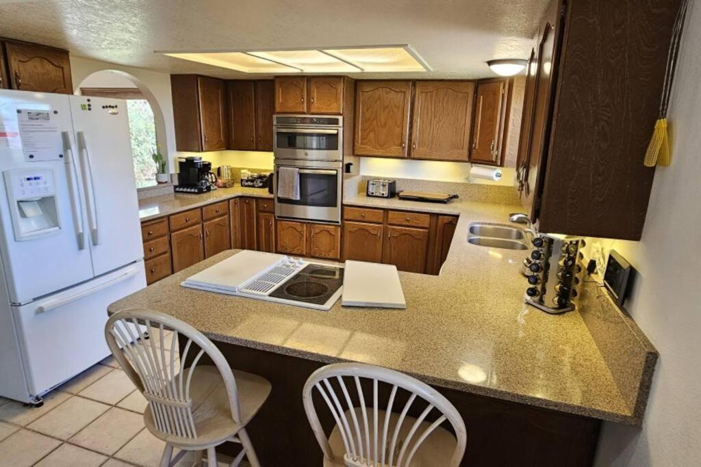 Cliff Views - Hot Tub - SUPs - Boat Parking - Sleeps 16 - Image 7