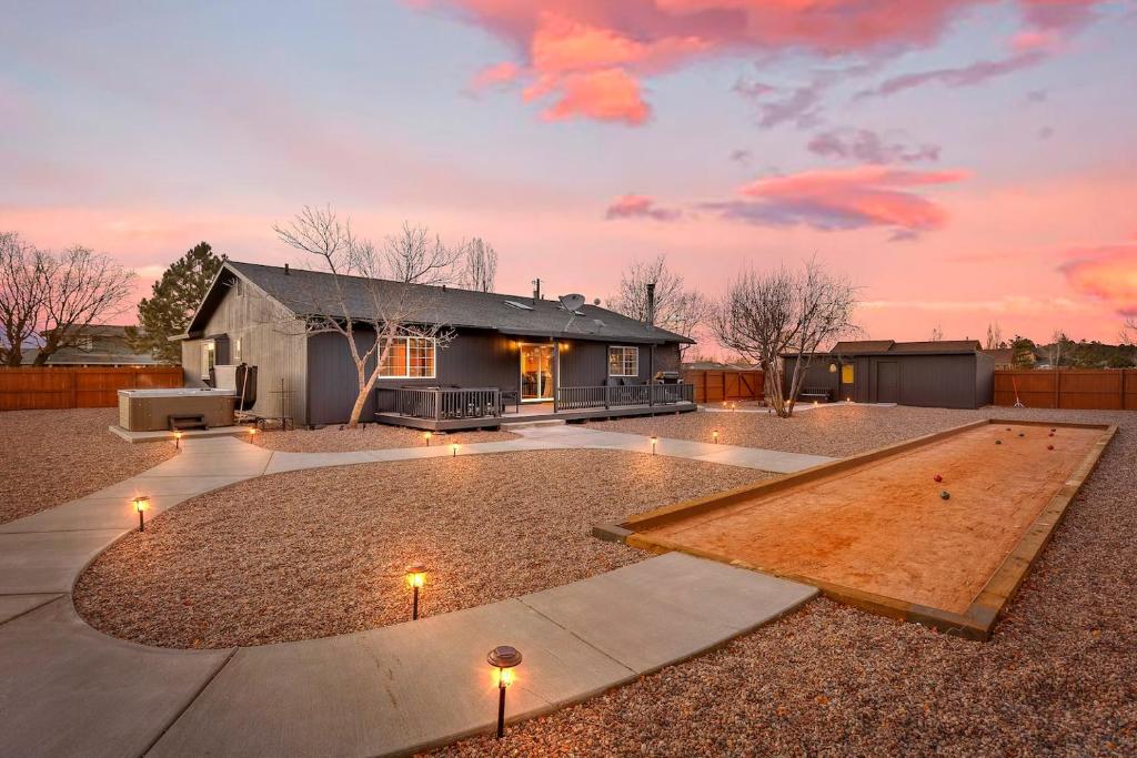 Hot Tub (Jacuzzi) - Photo 3