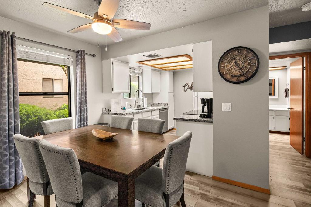 Charming Sedona Stay with Community Spa & Pool - Image 5