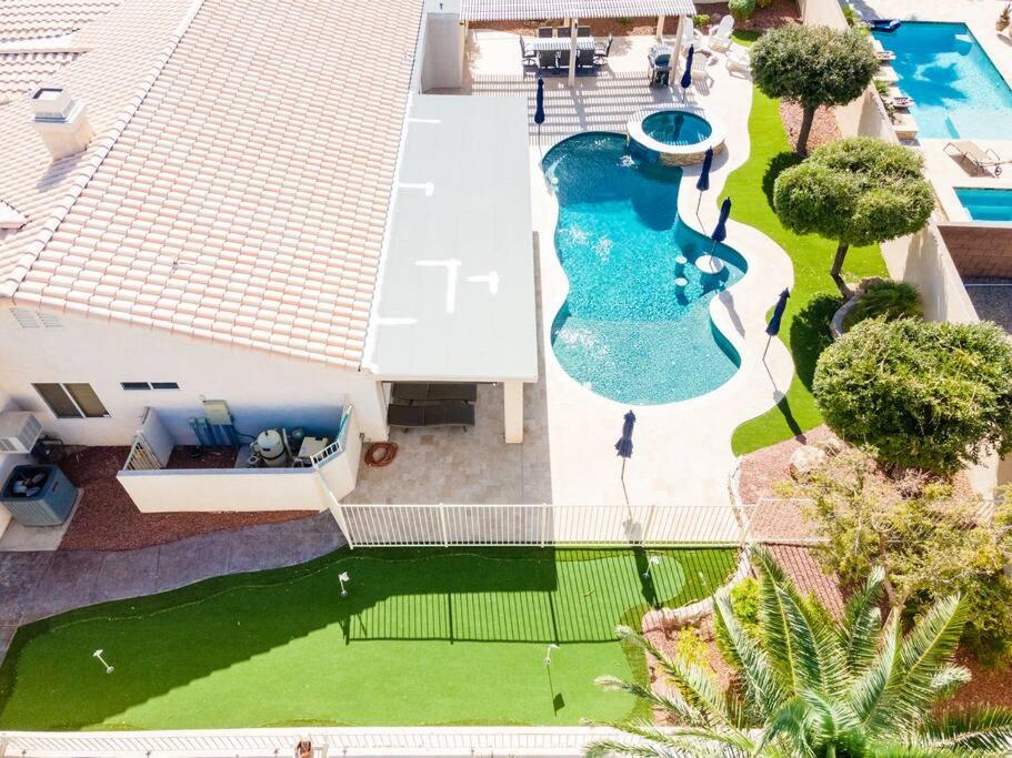 Hot Tub (Jacuzzi) - Photo 4