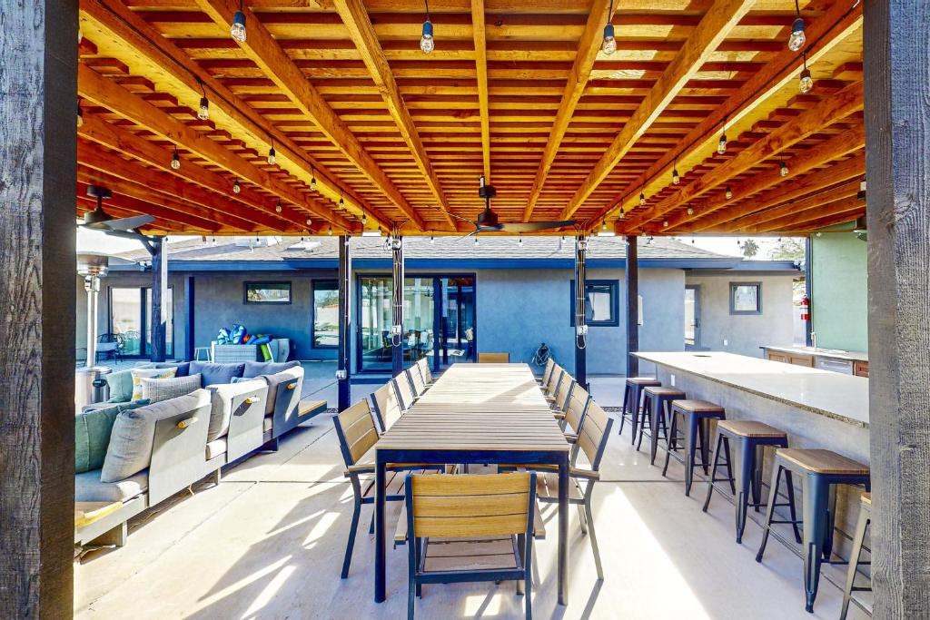 The Chandler Hideaway - Main House Only - Image 4