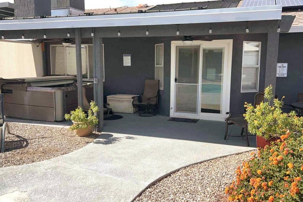 Hot Tub (Jacuzzi) - Photo 3