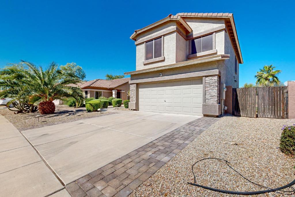 Poolside Tranquility - Image 7