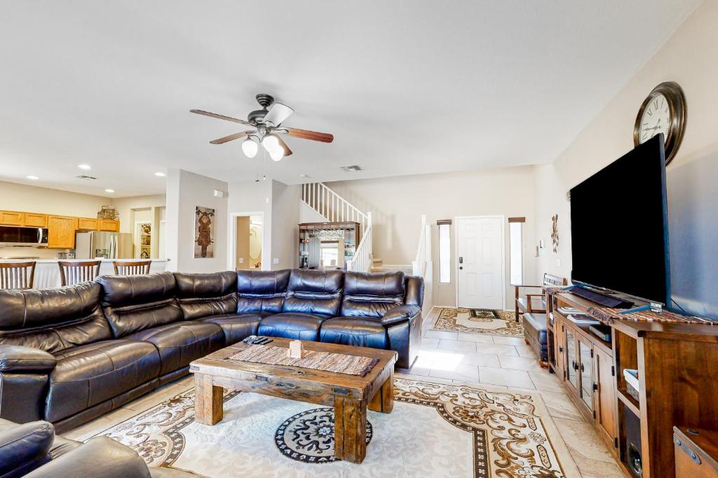 Poolside Tranquility - Image 6