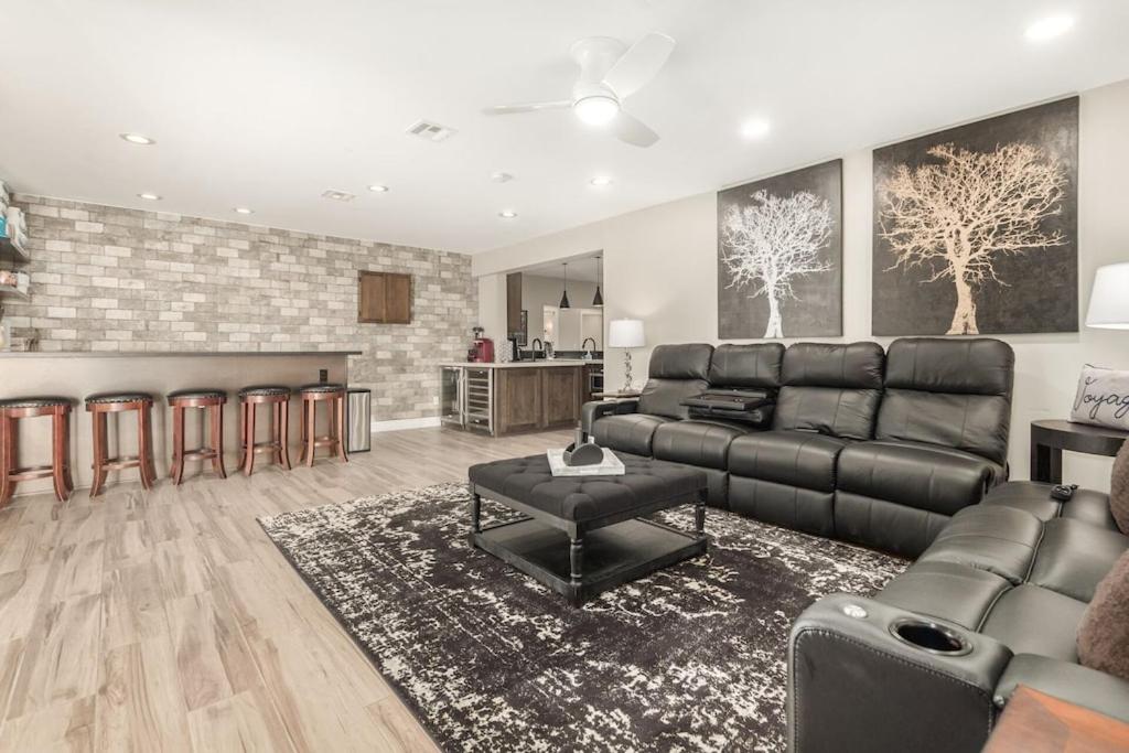 Private Pool & Spa ** Steps to Old Town ** Sanatized - Image 8