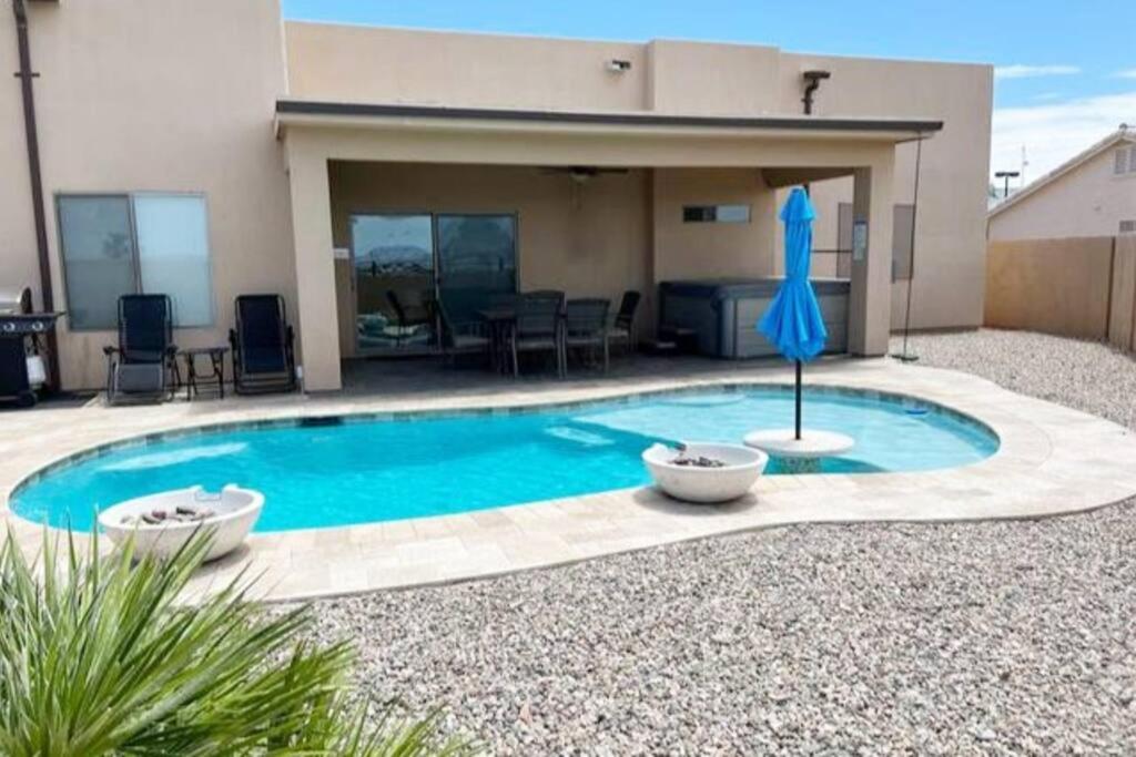 Havasu Retreat! Pool, Spa, Gym & View