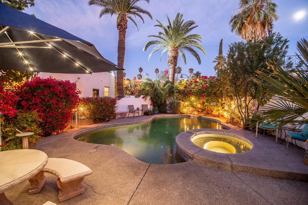 Hot Tub (Jacuzzi) - Photo 3