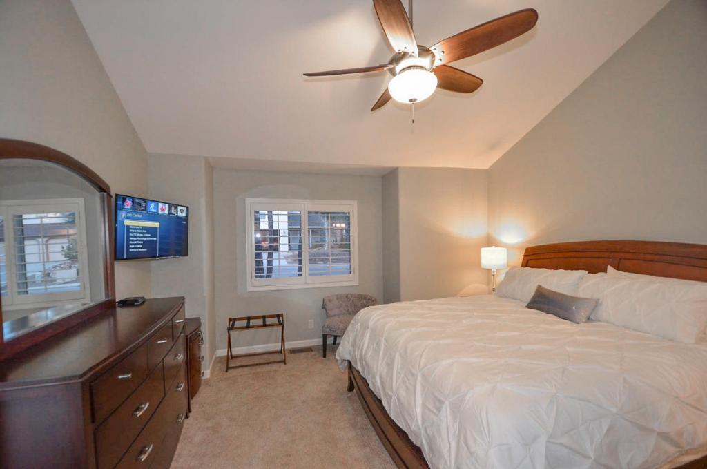 The Holland Home - Image 7