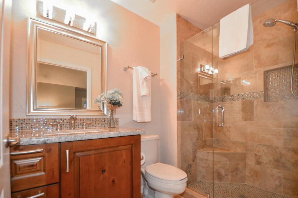 The Holland Home - Image 8