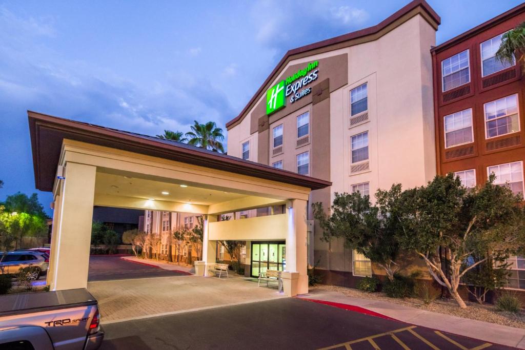 Holiday Inn Express Phoenix-Airport/University Drive by IHG - Image 7