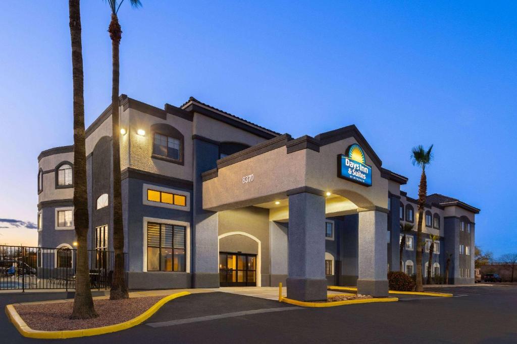 Days Inn & Suites by Wyndham Tucson/Marana