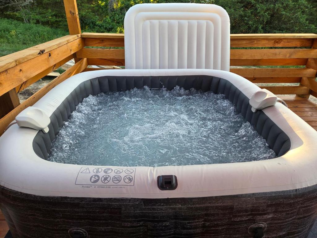 Flint Rock Cabins - The Arrow