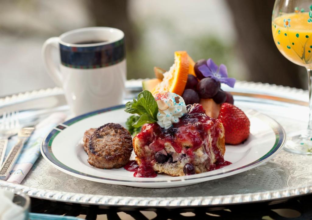 Cliff Cottage Inn, Downtown Bed & Breakfast - Image 8