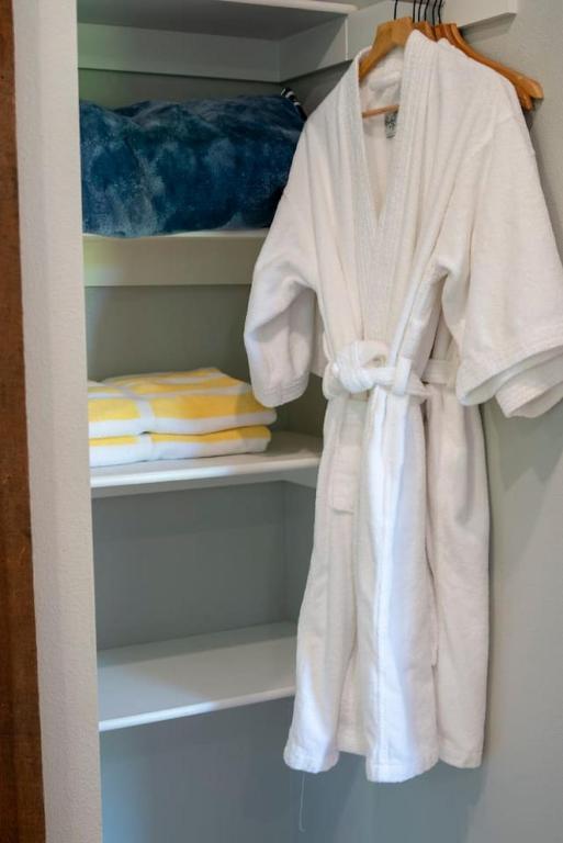 151 Spring Downtown Eureka Springs Suite F - Image 7