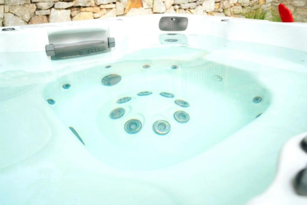 151 Spring Downtown Eureka Springs Suite F