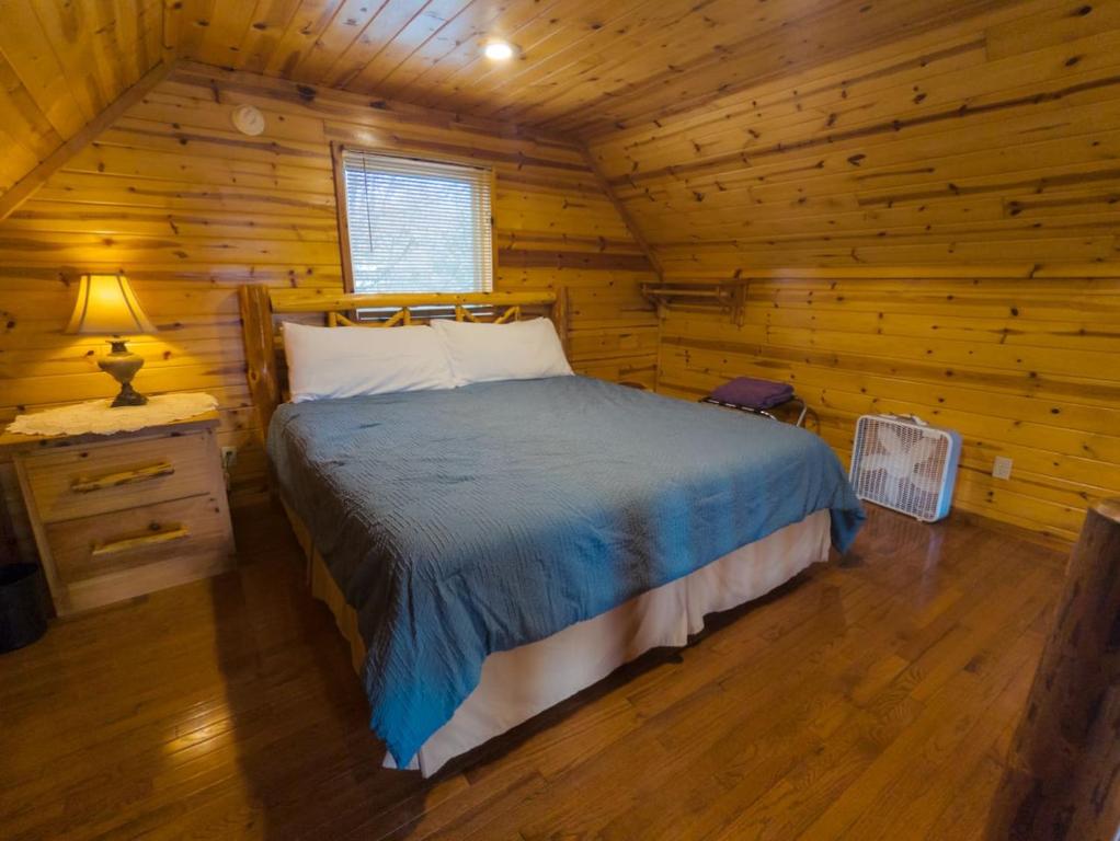 Wild Plum Cabin No. 3 - Image 8