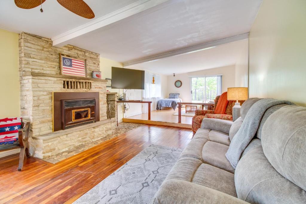 Elizabeth Vacation Rental with Private Hot Tub! - Image 5