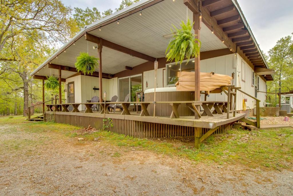 Hot Tub (Jacuzzi) - Photo 6