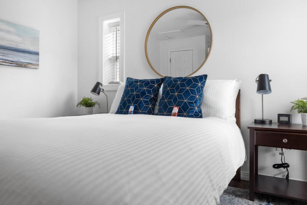 Sweet Jasper Suite-Summer Getaway in Jasper with Hot Tub - Image 7