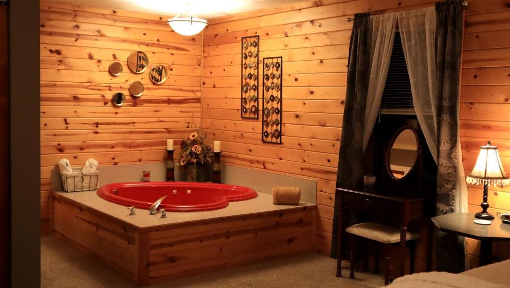 Cozy Cabin Retreat Close to Rivers and Lakes in Eureka Springs, Arkansas