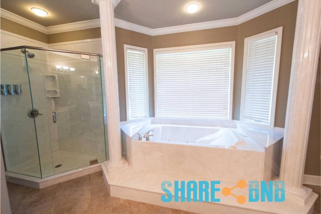 Elegant Lakefront Home W Covered Patio