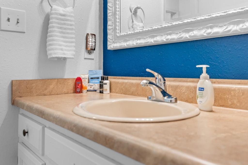 The Cottage on Abbey- Relaxing Summer Getaway in Harrison - Image 8